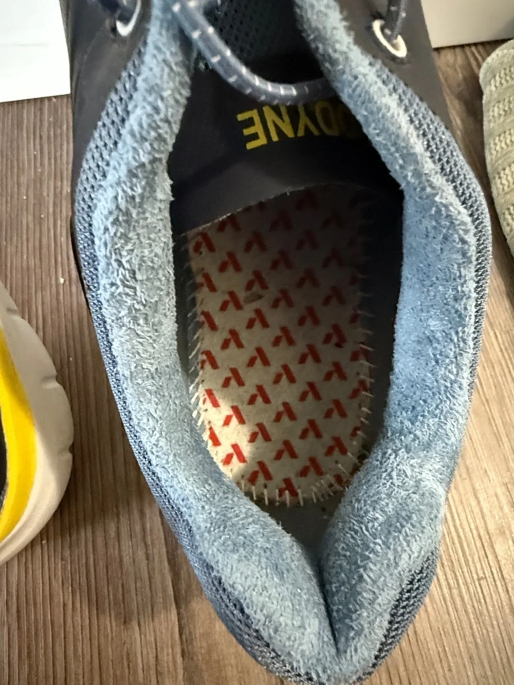 NOBULL Men’s Gray and Yellow Athletic Trainers